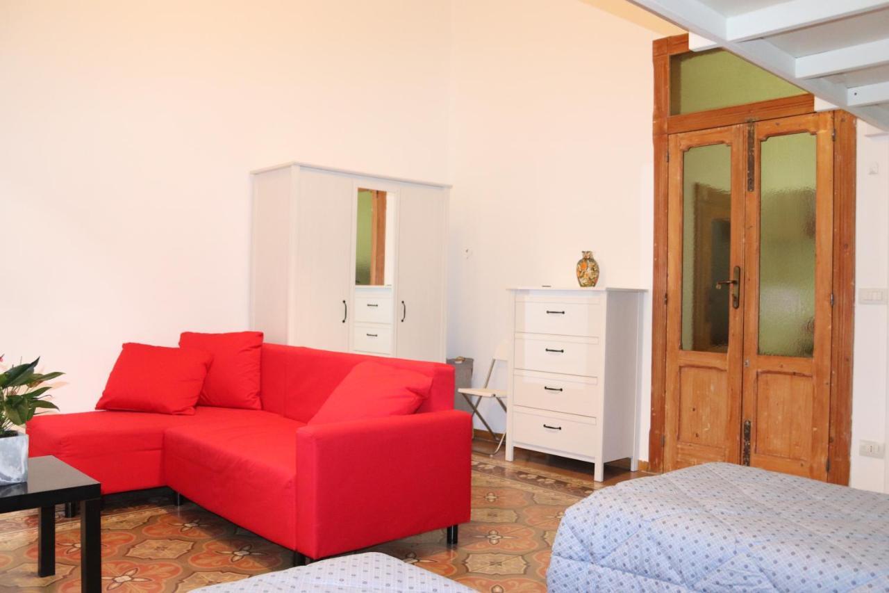 Appartement The Singer'S House à Bari Extérieur photo