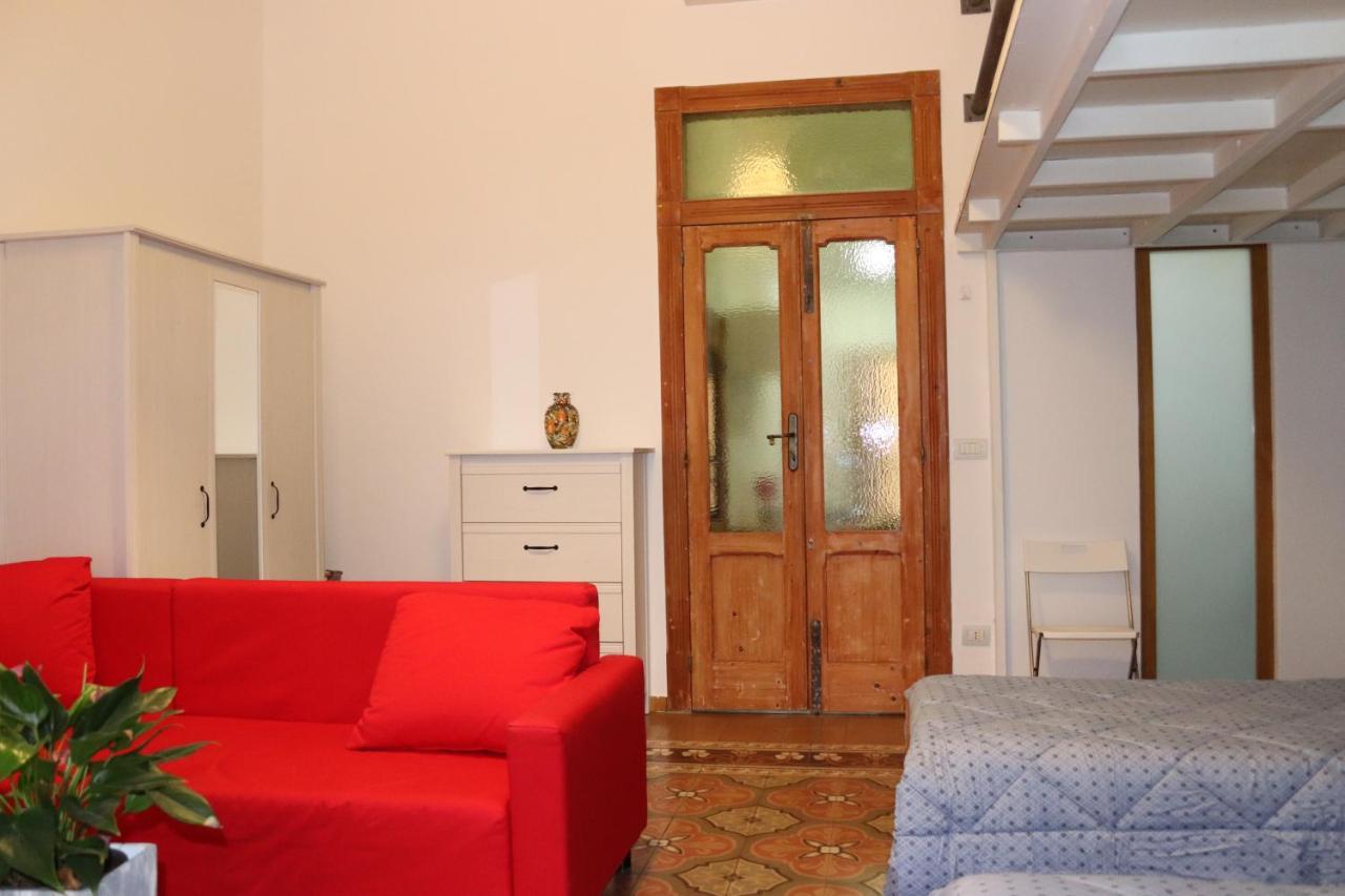 Appartement The Singer'S House à Bari Extérieur photo